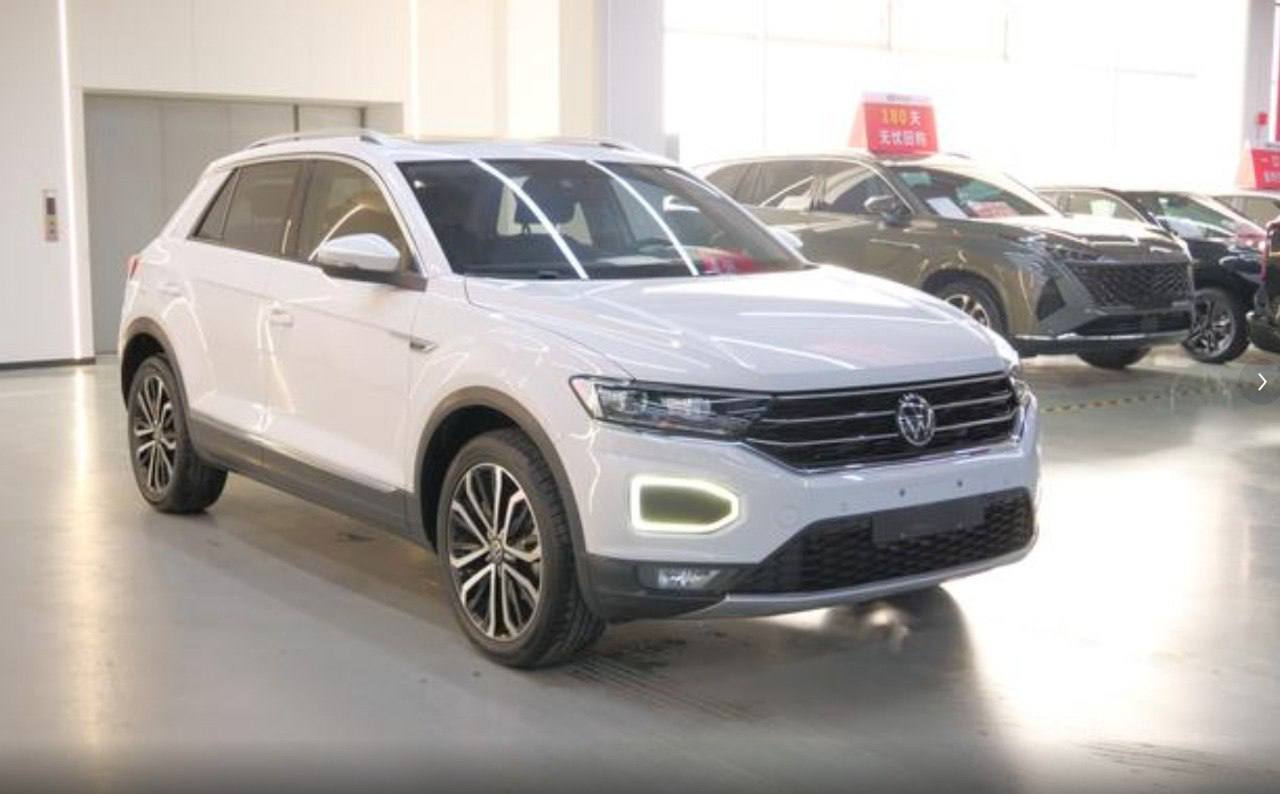 Volkswagen T-Roc — вид 2